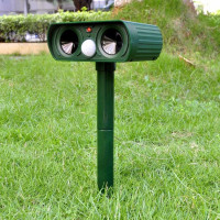 Ультразвуковой отпугиватель животных Solar Animal Repeller на солнечной батарее для защиты участка