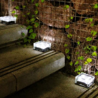 Садовий світильник LED RGB крижаний куб на сонячній батареї з автоввімкненням чотири кольори для вулиці та клумб